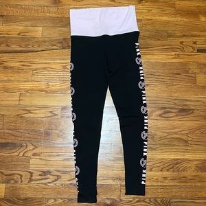 Pink Victoria’s Secret Black & Pink Yoga Pants Size XS, XP